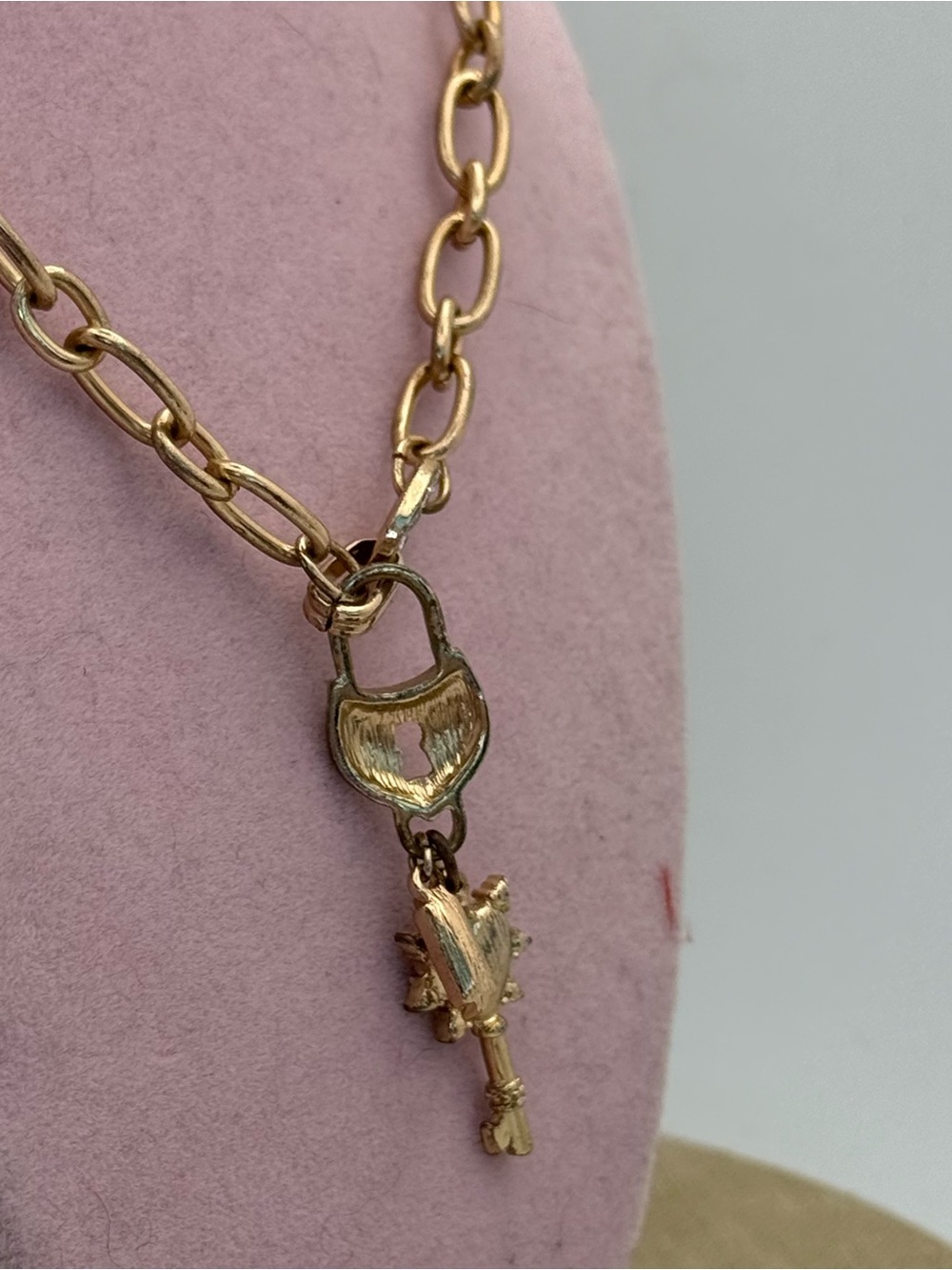 Juicy couture Gold-Tone Heart Key Pendant Necklace with Red Enamel Accent - Picture 6 of 6